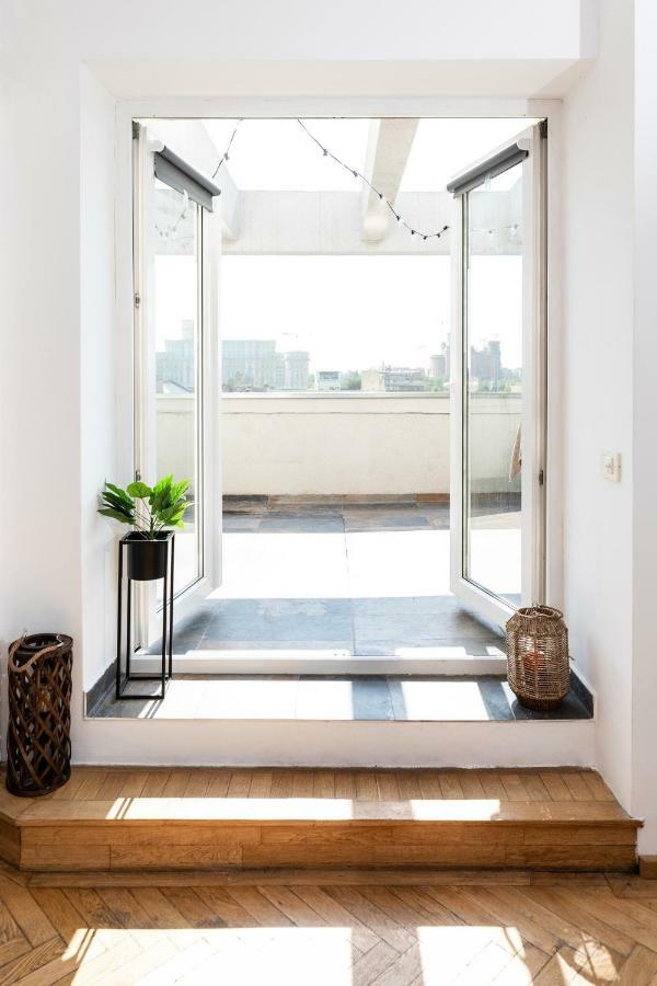 Qult - Up In The Sky Apartment Букурещ Екстериор снимка